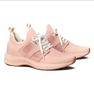 Tory Burch T-trainer women’s sneakers Size 9 NEW!